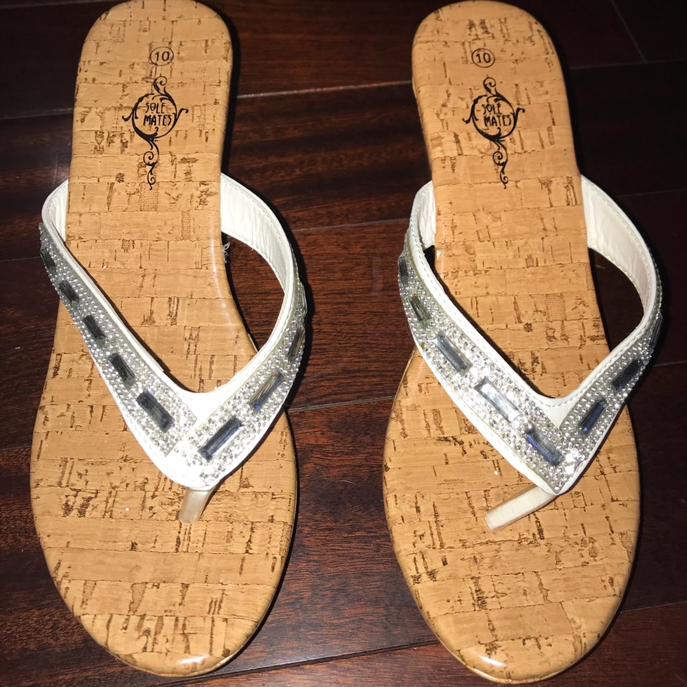 BRAND NEW Sole Mates White Wedge Sandals
